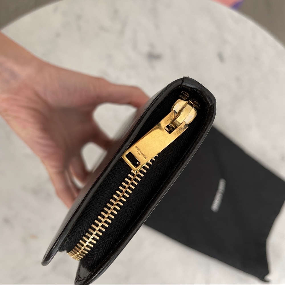YSL Wallet - Picture 3 of 8